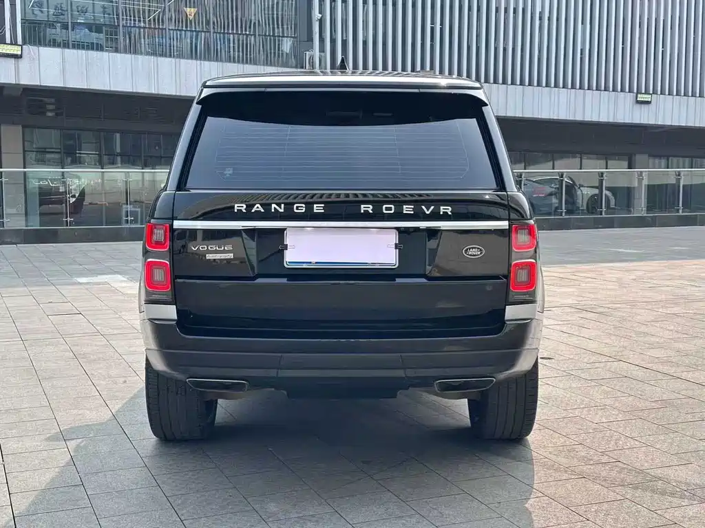 Land Rover Range Rover 2018 — фото 14