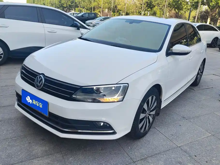 Volkswagen Sagitar 2018