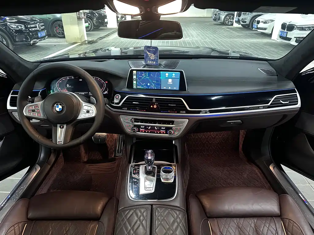 BMW 7 Series 2025 — фото 11