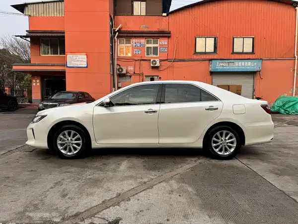 Toyota Camry 2016