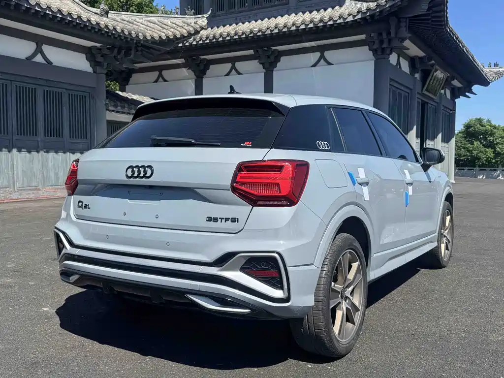 Audi Q2L 2021 — фото 6