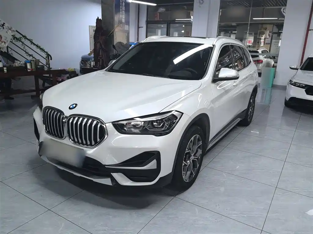 BMW X1 2020 — фото 1