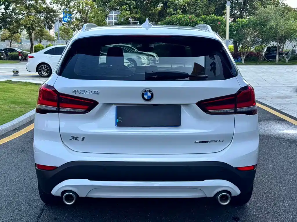 BMW X1 2022 — фото 5