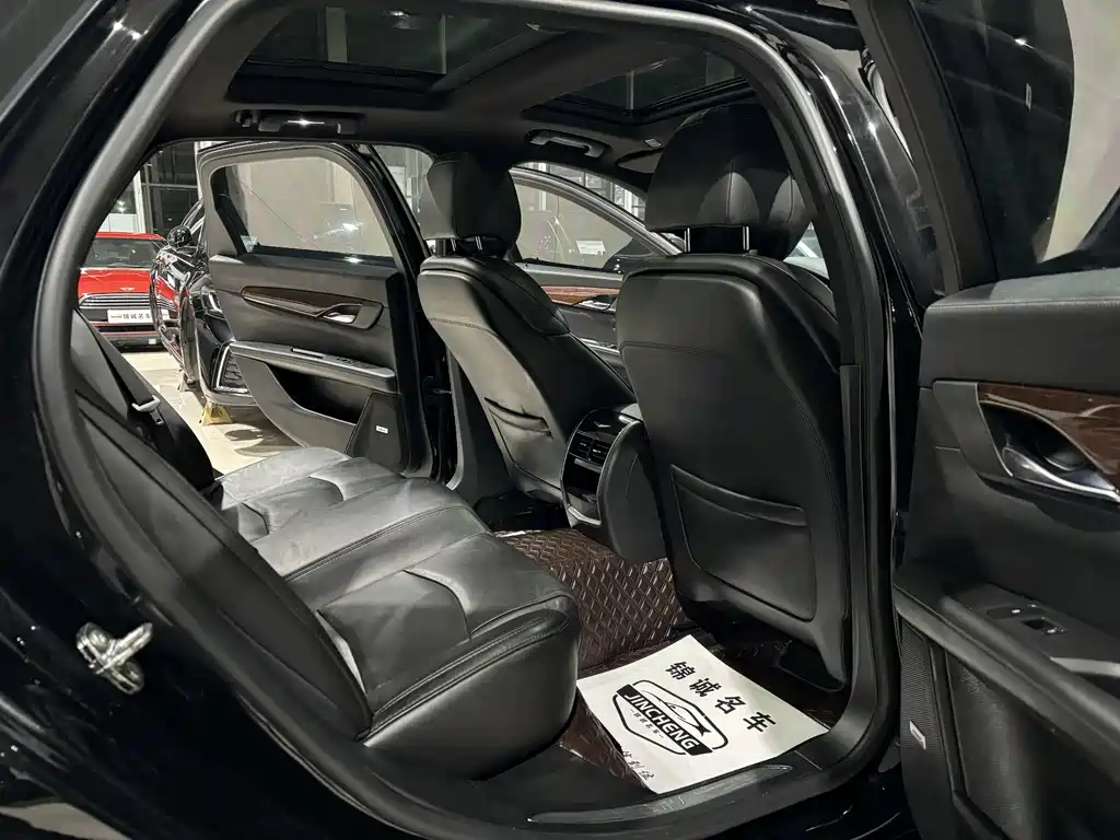 Cadillac CT6 2022 — фото 10