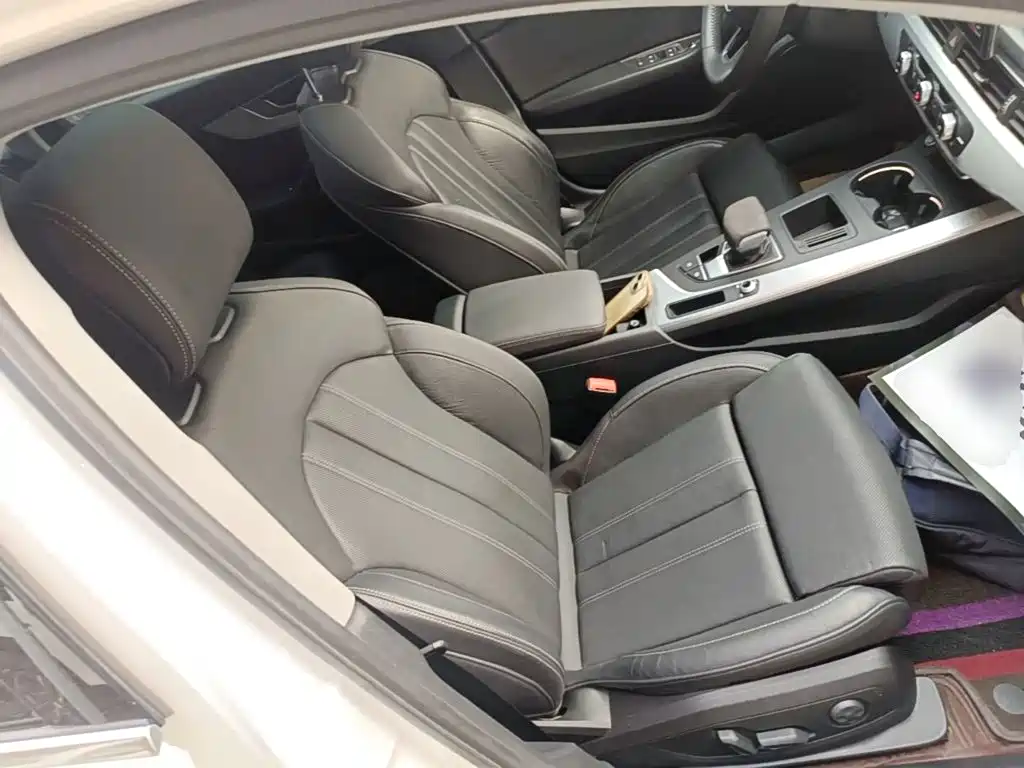 Audi A4L 2021 — фото 25