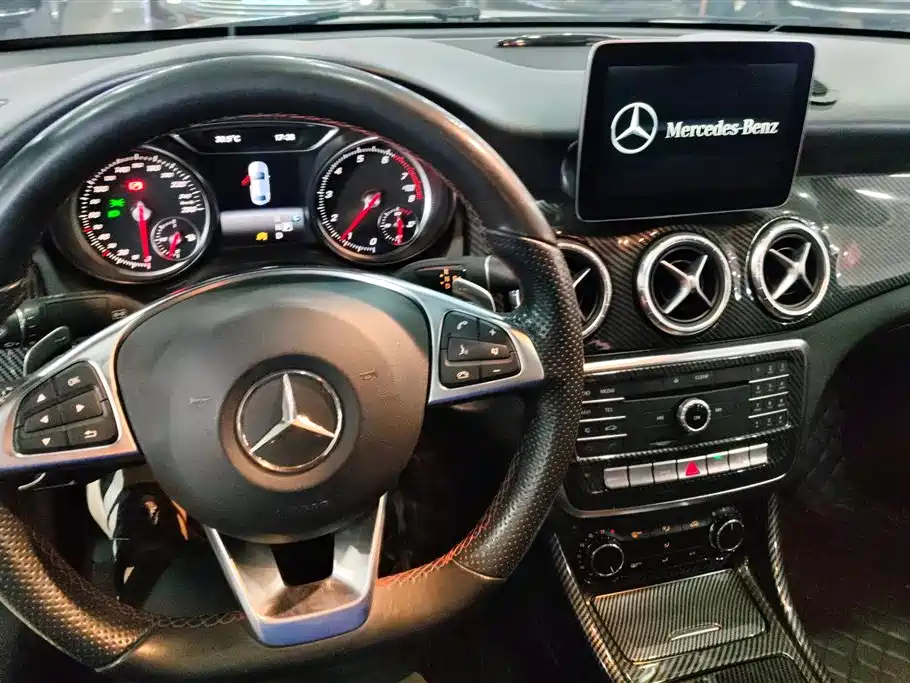 Mercedes-Benz CLA 2017 — фото 12