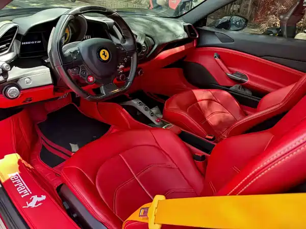 Ferrari 488 2018