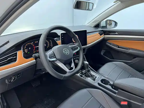 Volkswagen Bora 2023