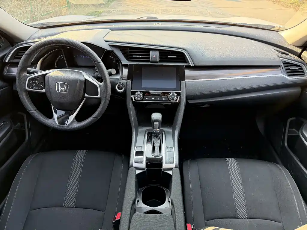 Honda Civic 2021 — фото 10