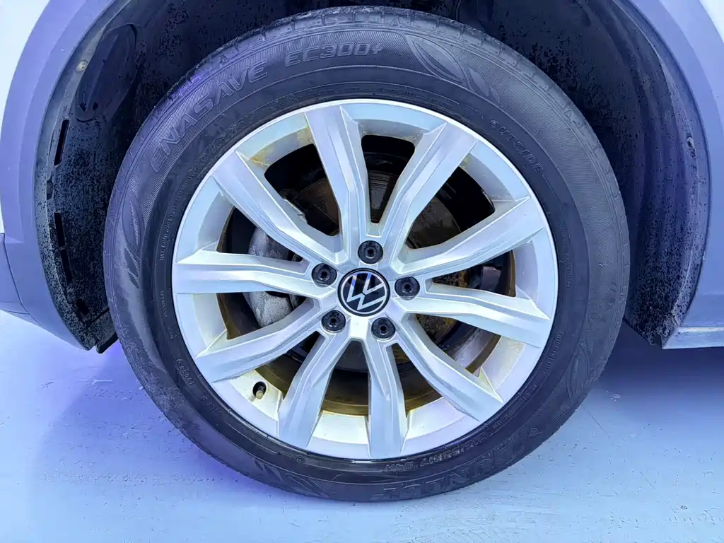 Volkswagen T-Roc 2022 — фото 11