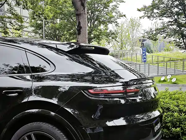 Porsche Cayenne 2023