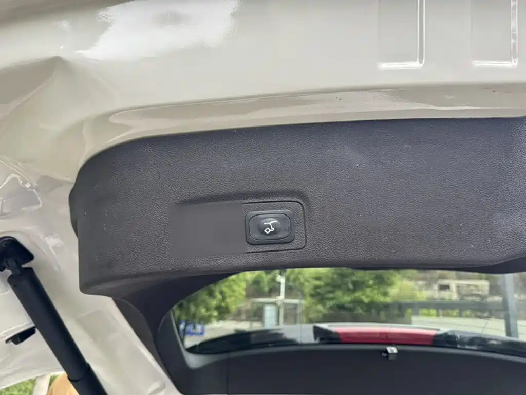 Lincoln MKC 2017 — фото 13