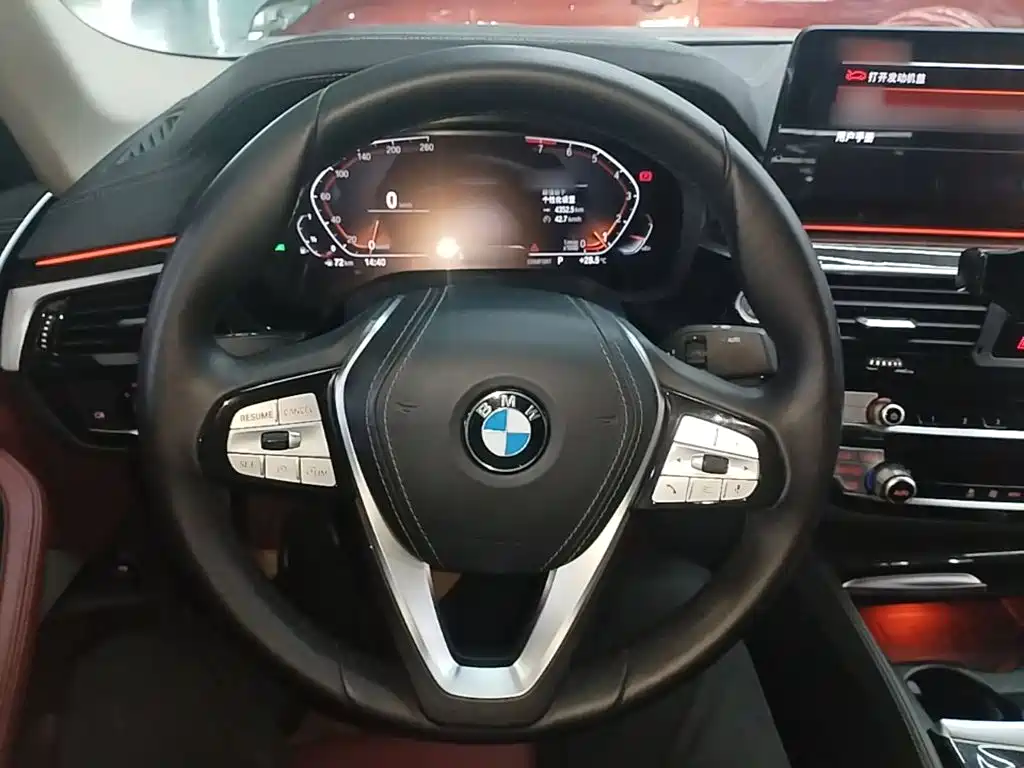 BMW 5 Series 2022 — фото 11