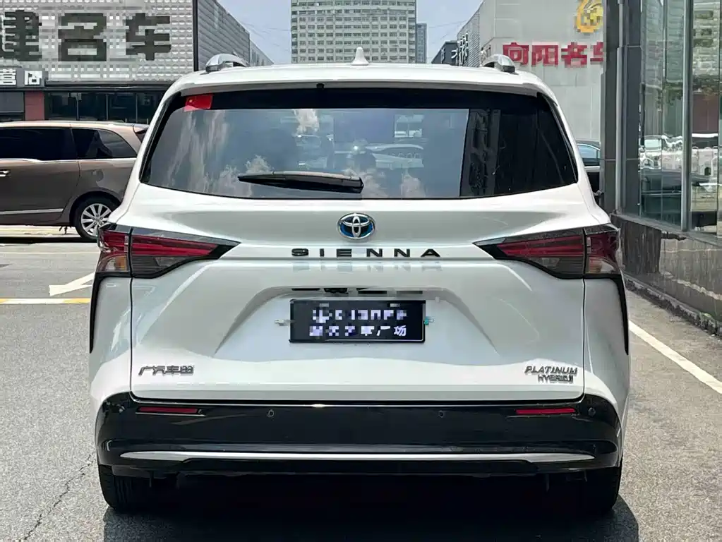 Toyota Sienna 2022 — фото 4