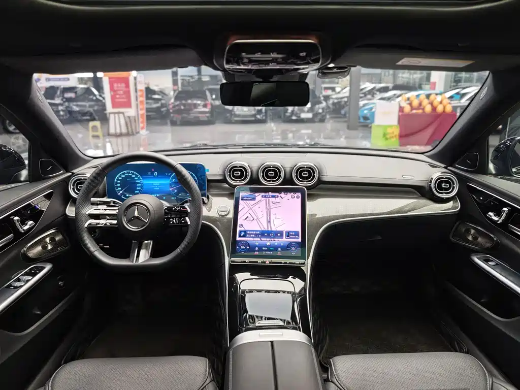 Mercedes-Benz C-Class 2023 — фото 9