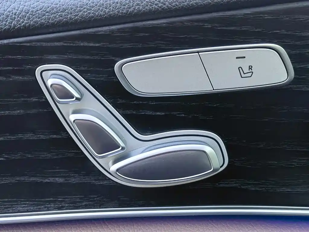 Mercedes-Benz E-Class 2021 — фото 34