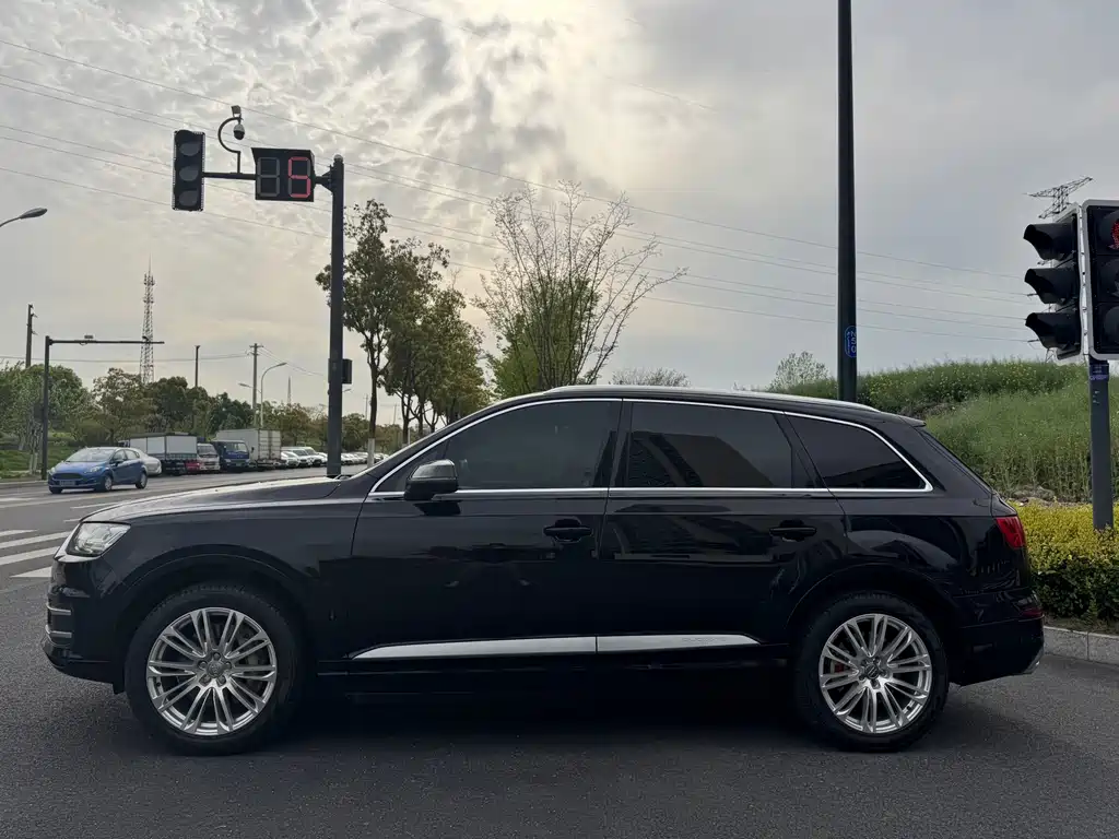 Audi Q7 2016 — фото 14
