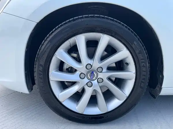 Volvo V60 2016