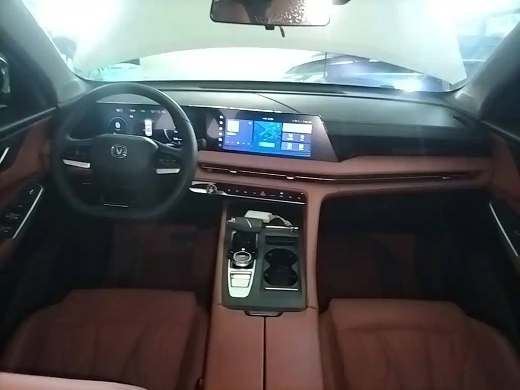 Changan CS75PLUS 2025 — фото 10