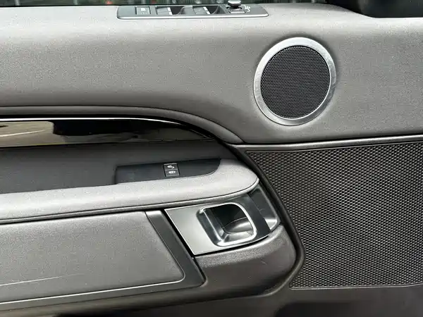 Land Rover Discovery 2019