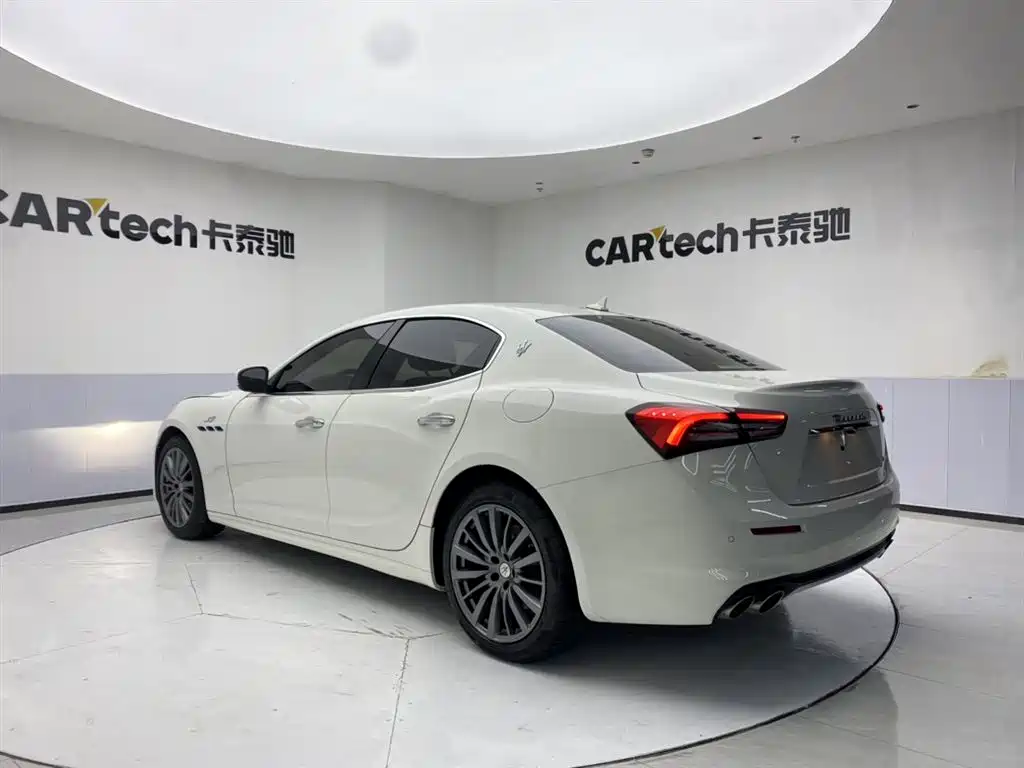 Maserati Ghibli 2021 — фото 7