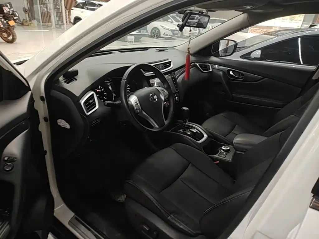 Nissan X-Trail 2015 — фото 16