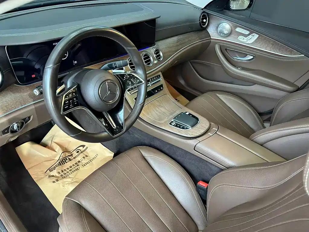 Mercedes-Benz E-Class 2023 — фото 11