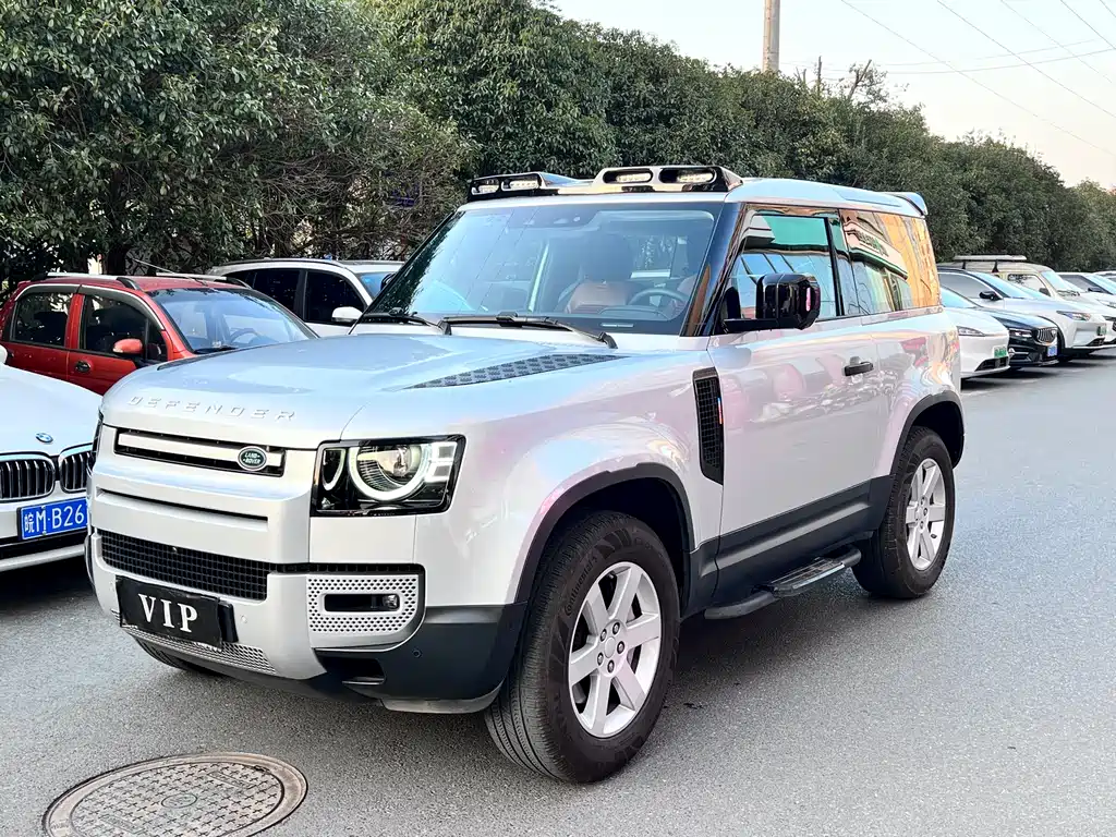 Land Rover Defender 2023 — фото 1