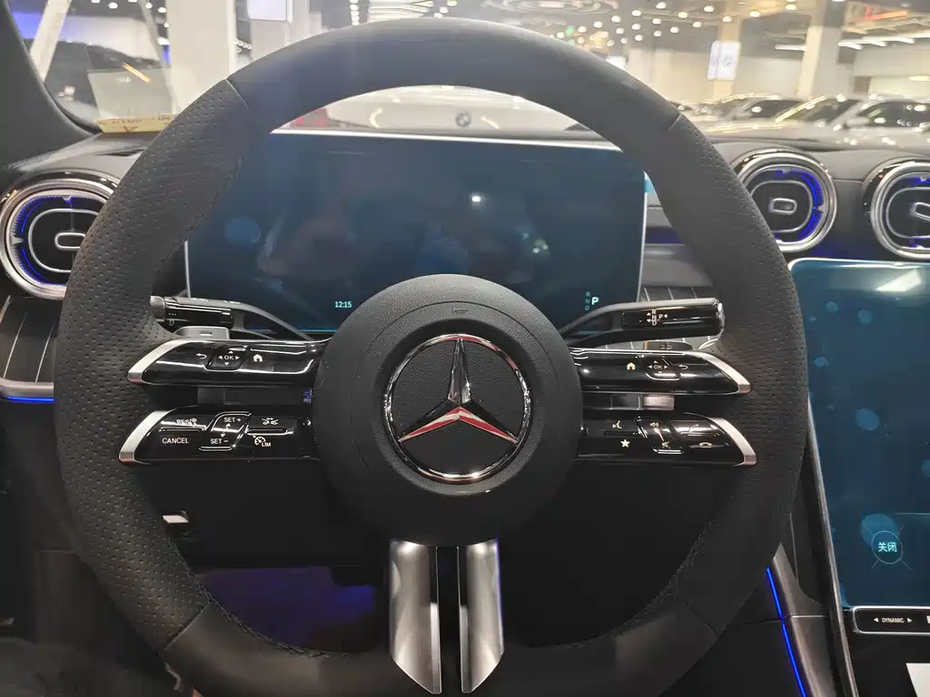 Mercedes-Benz C-Class 2025