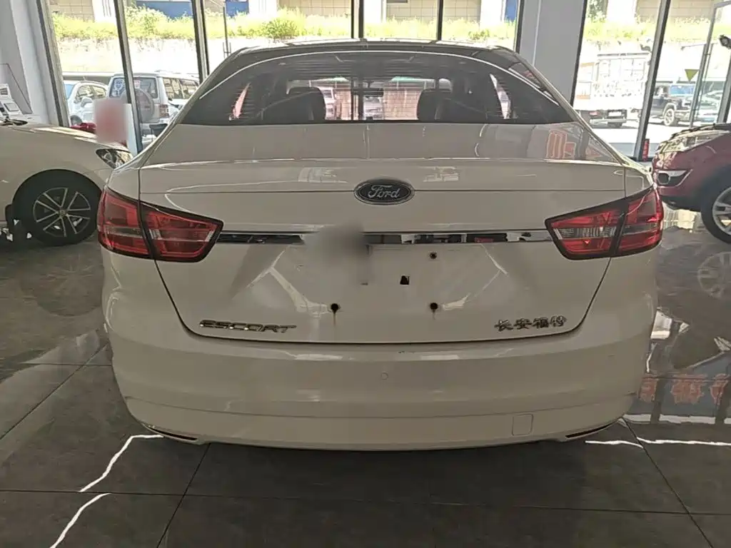 Ford Forrest 2015