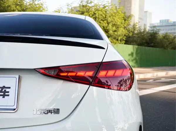Mercedes-Benz C-Class 2024