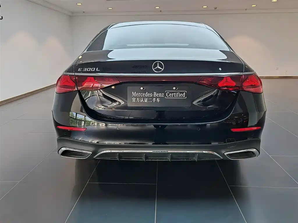 Mercedes-Benz E-Class 2024 — фото 3