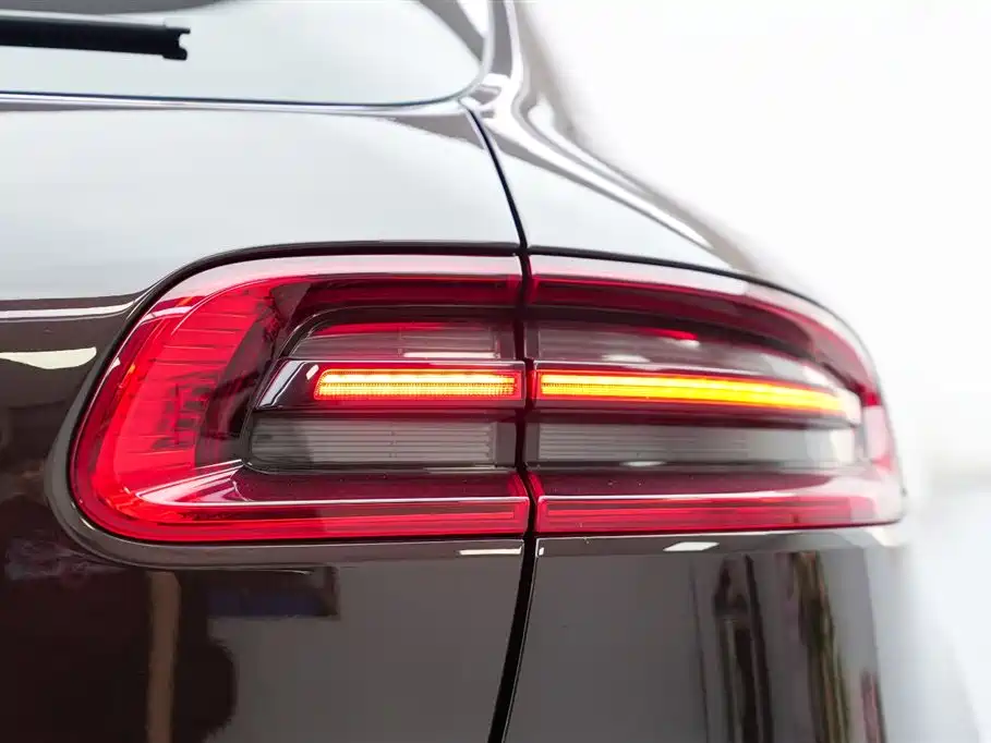 Porsche Macan 2016 — фото 15
