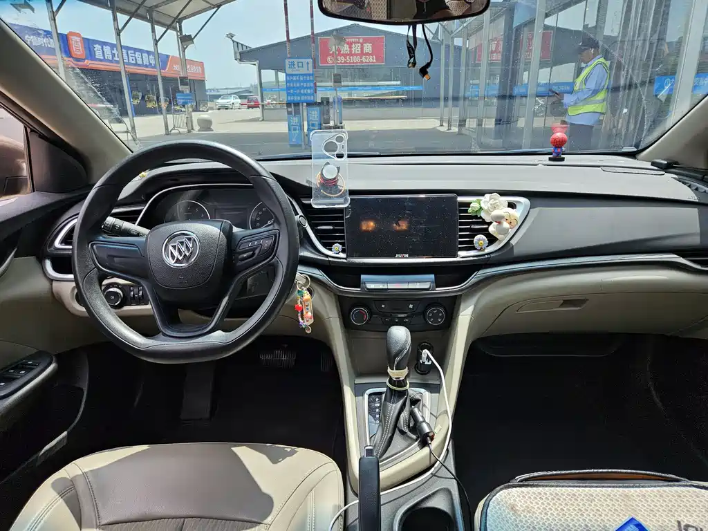 Buick Excelle 2016 — фото 24