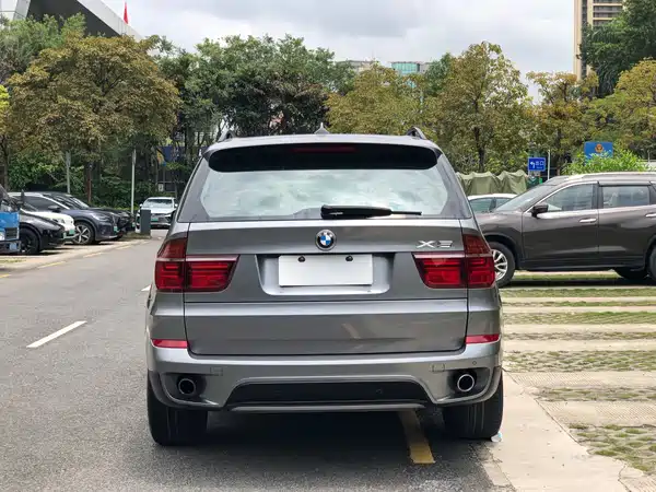 BMW X5 2011