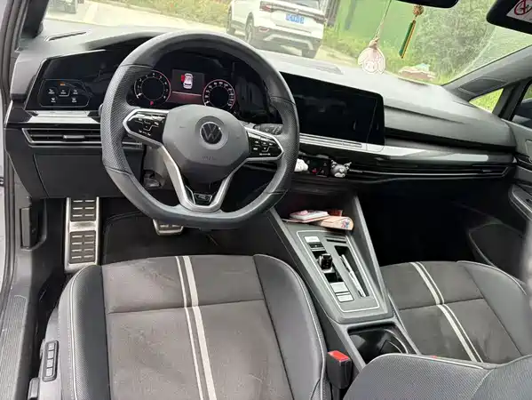Volkswagen Golf 2023