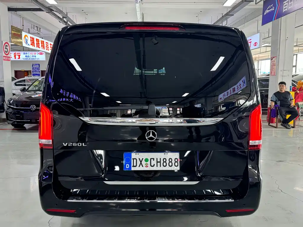 Mercedes-Benz V-Class 2022 — фото 5