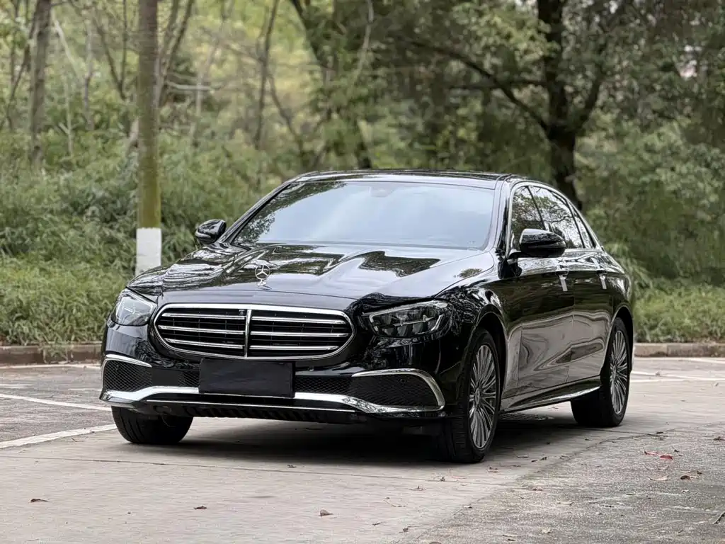 Mercedes-Benz E-Class 2022 — фото 8