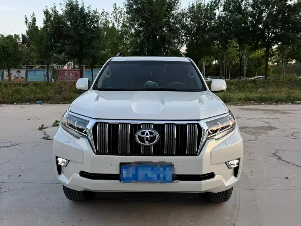 Toyota Prado 2018 — фото 1