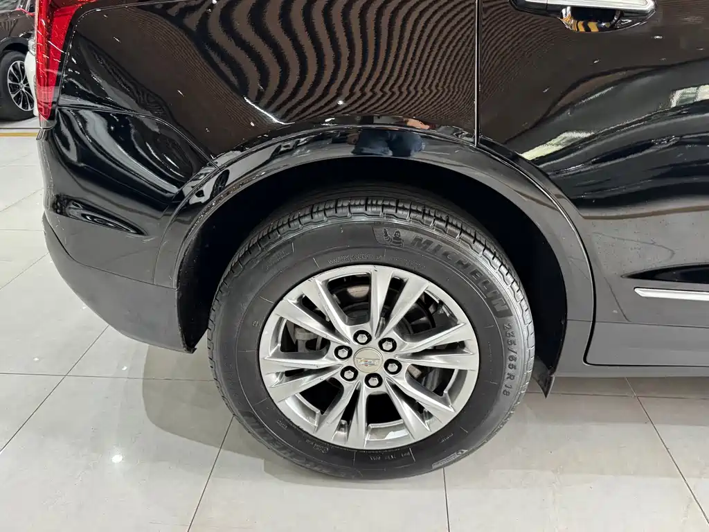 Cadillac XT5 2022 — фото 19