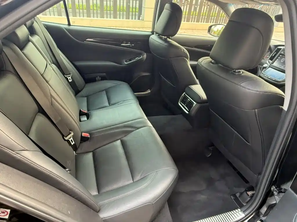 Toyota Crown 2018 — фото 18