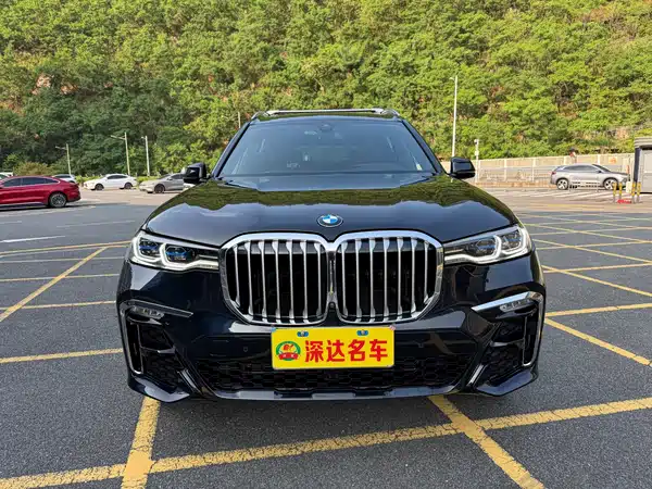 BMW X7 2021