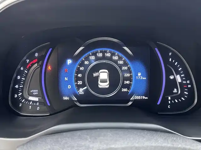 Hyundai Elantra 2019 — фото 6