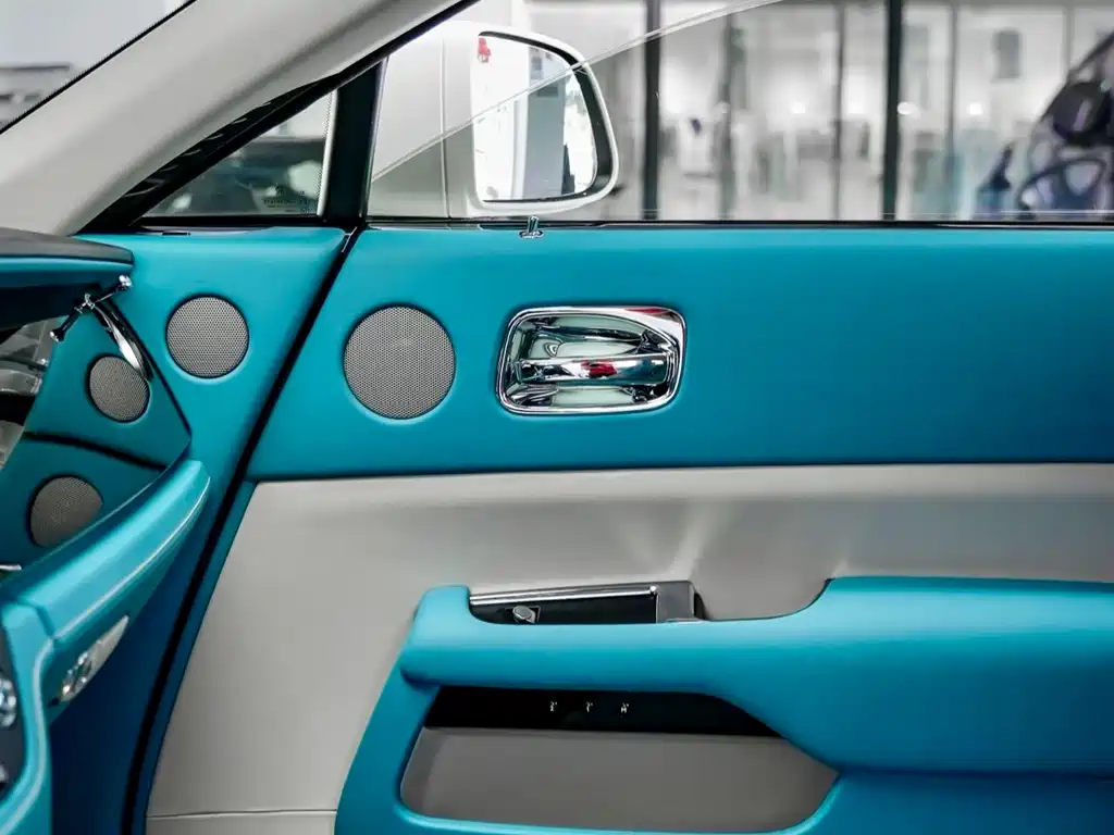Rolls-Royce Phantom 2021 — фото 14
