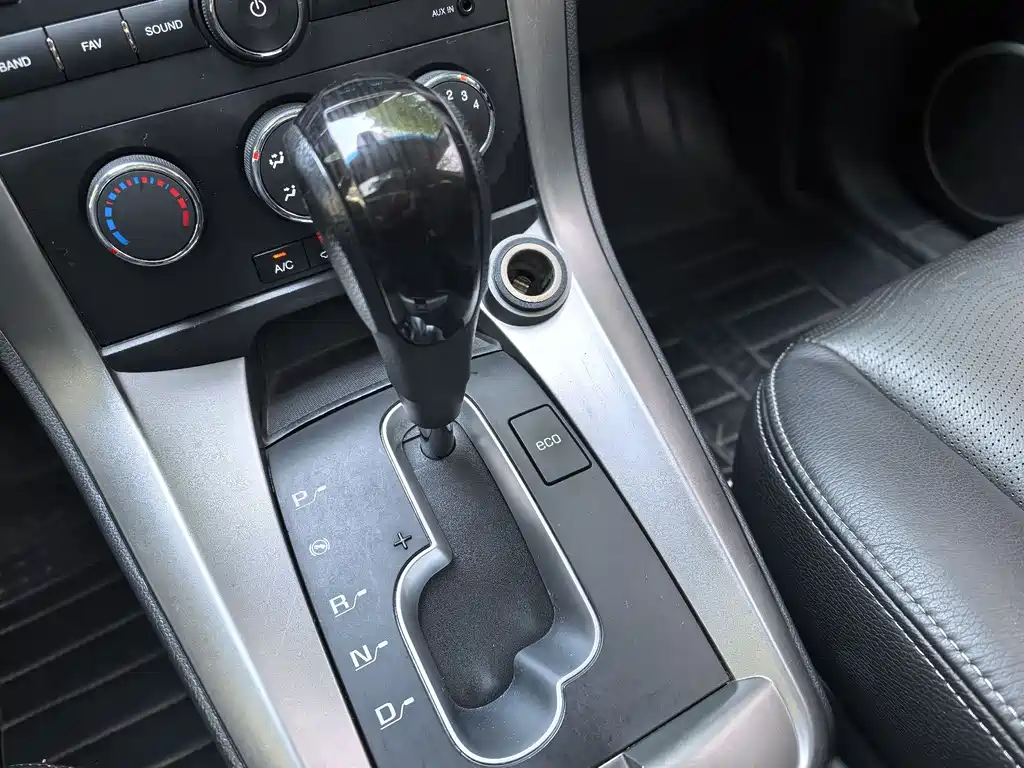 Chevrolet Captiva 2015 — фото 15
