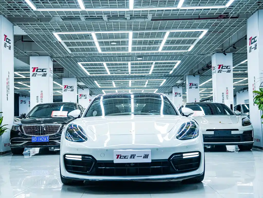 Porsche Panamera 2017 — фото 5
