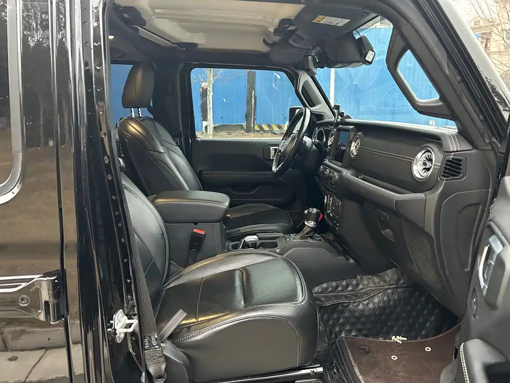 Jeep Wrangler PHEV 2022 — фото 10