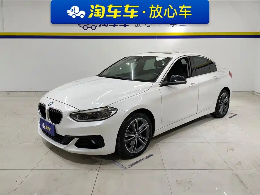 BMW 1 Series 2018 — фото 1