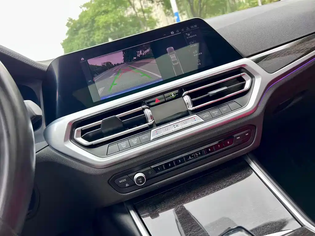 BMW 3 Series 2020 — фото 17