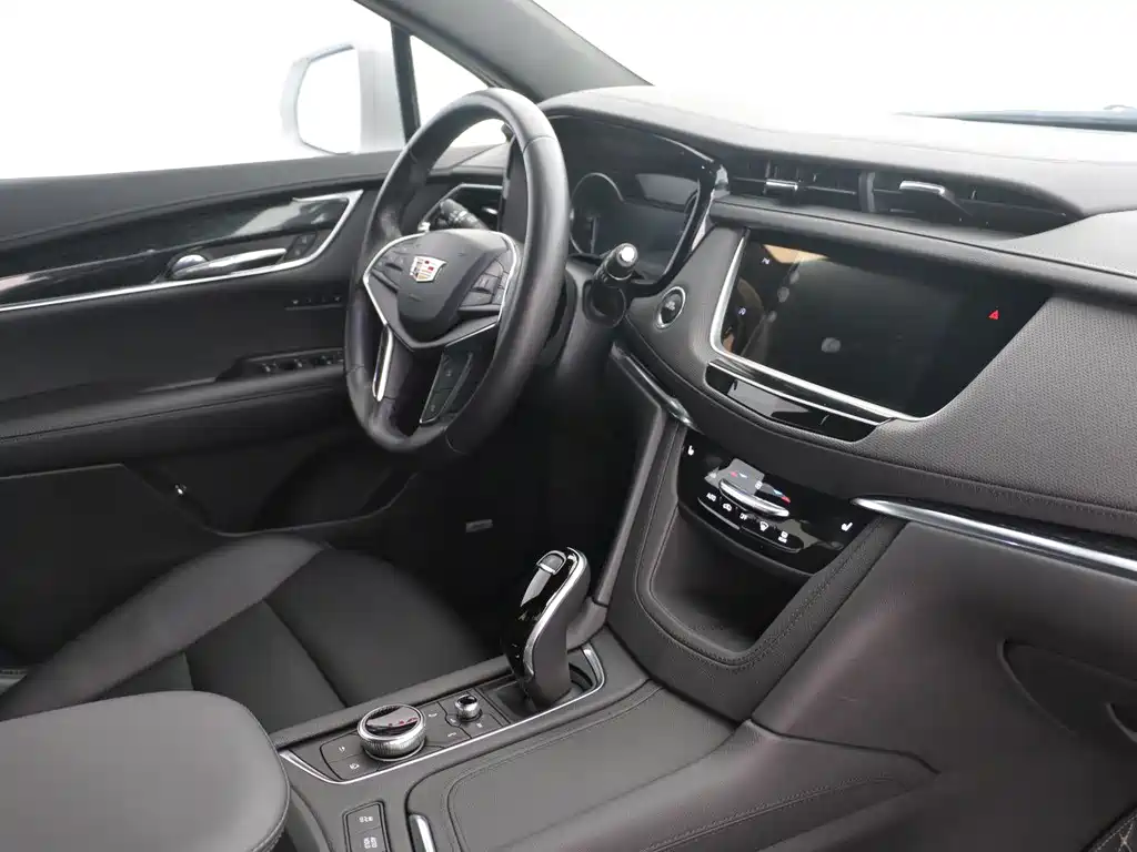 Cadillac XT5 2020 — фото 13
